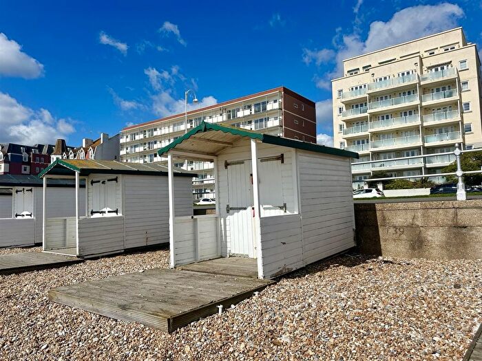 Chalet For Sale In London Road, Bexhill-On-Sea, TN39