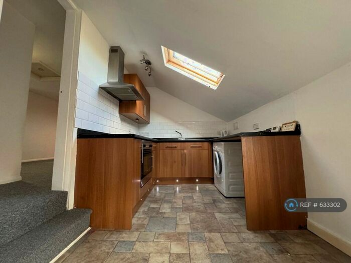 3 Bedroom Maisonette To Rent In London Road, Colchester, CO3