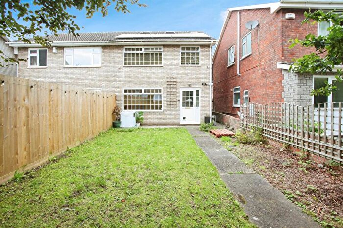 5 Bedroom Semi-Detached House For Sale In Wavell Close, Llanishen, Cardiff, CF14