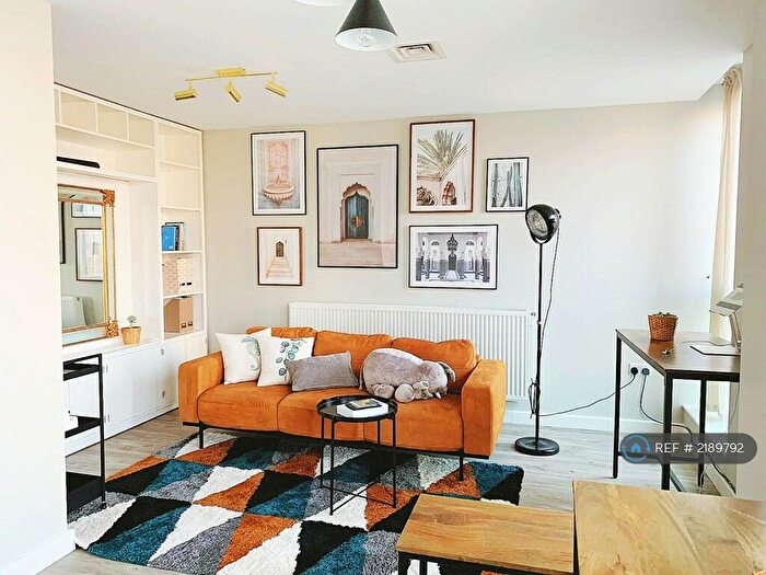 2 Bedroom Flat To Rent In Fable Apartments, London, EC1V