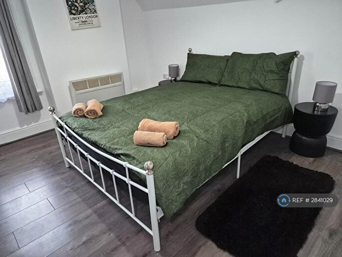 2 Bedroom Flat To Rent In Blenheim Park Road, South Croydon, CR2