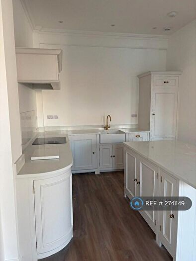 2 Bedroom Flat To Rent In South Road, Brighton, BN1