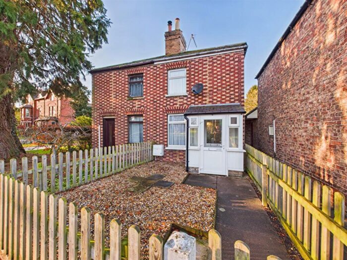 2 Bedroom Semi-Detached House For Sale In East Street, Alford, LN13
