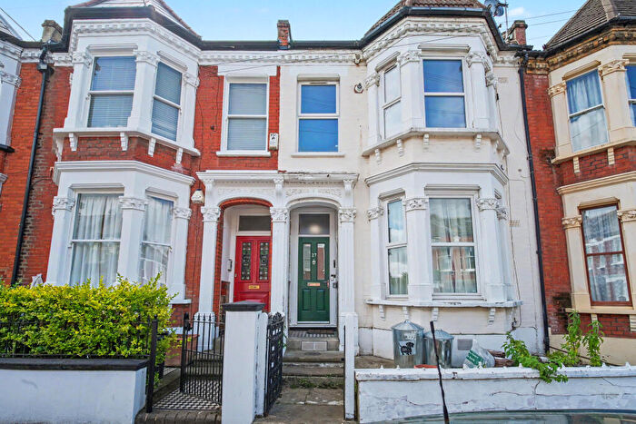Studio For Sale In B Fernside Road, Balham, London, SW12