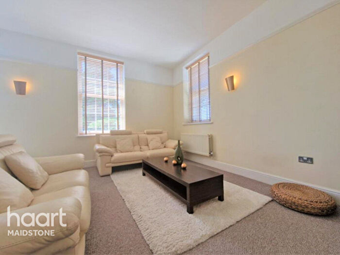 2 Bedroom Apartment To Rent In St Andrews Park, Tarragon Road, Maidstone, ME16