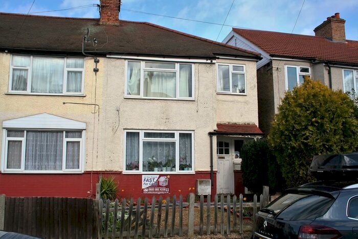 1 Bedroom Ground Flat To Rent In De'Arn Gardens, Mitcham, CR4