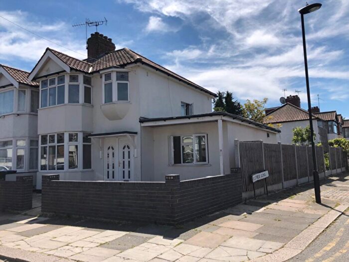 5 Bedroom House To Rent In Rosemary Avenue, Edmonton, N9