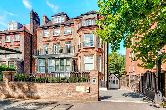 2 Bedroom Apartment For Sale In Fitzjohns Avenue, London, NW3