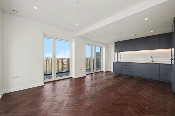 2 Bedroom Flat To Rent In Delamarre House, Brent Cross, NW2