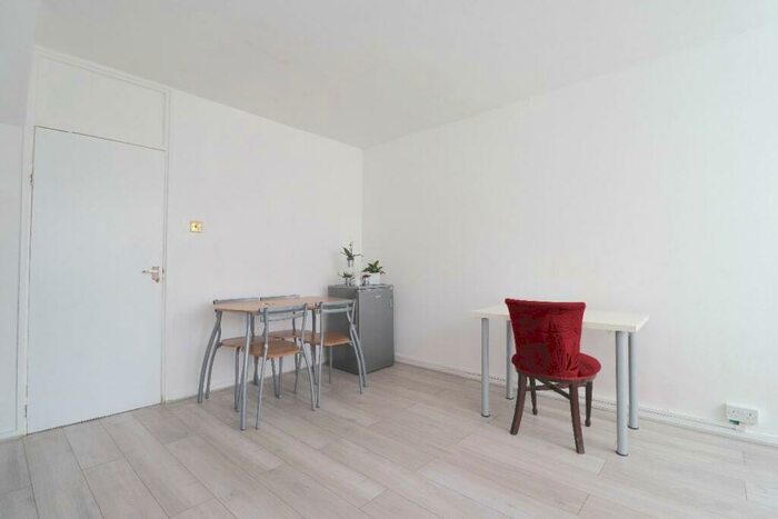 4 Bedroom Maisonette To Rent In Stanhope Street, Regent's Park, NW1