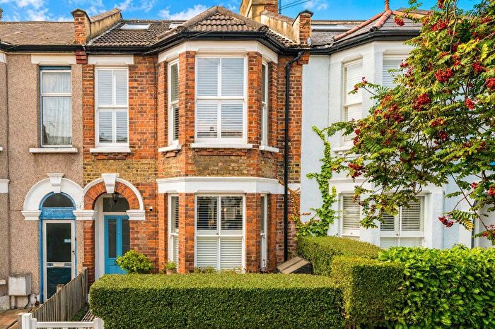 4 Bedroom Terraced House For Sale In Scholars Road, Balham, SW12