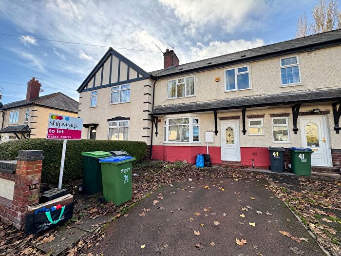 3 Bedroom Property To Rent In Menin Road, Tipton, DY4