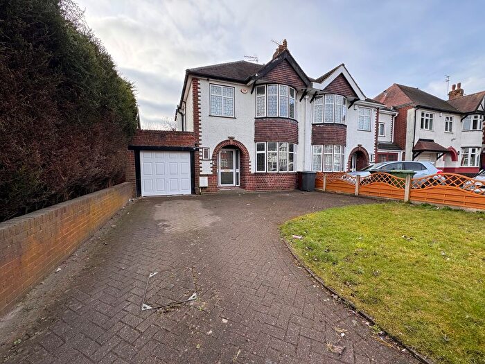 3 Bedroom Semi-Detached House To Rent In Rosemary Crescent, Wolverhampton, WV4