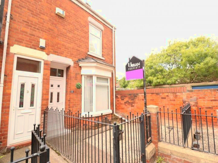 2 Bedroom End Of Terrace House To Rent In Helmsdale, New Bridge Road, Hull, Yorkshire, HU9