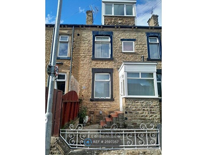 3 Bedroom Terraced House To Rent In New Bank Street, Morley, Leeds, LS27