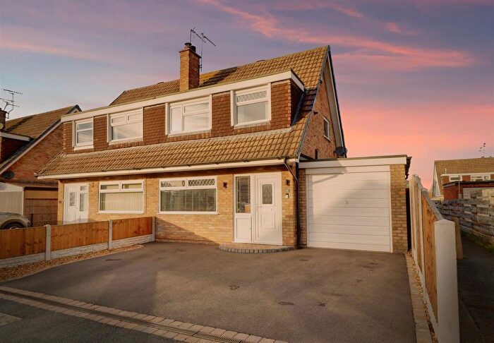 3 Bedroom Semi Detached House For Sale In Langdale Road, Wistaston, Crewe, CW2