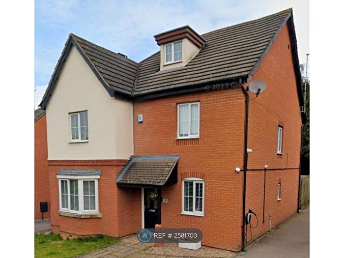 5 Bedroom Detached House To Rent In Home Close, Northamptonshire, NN4