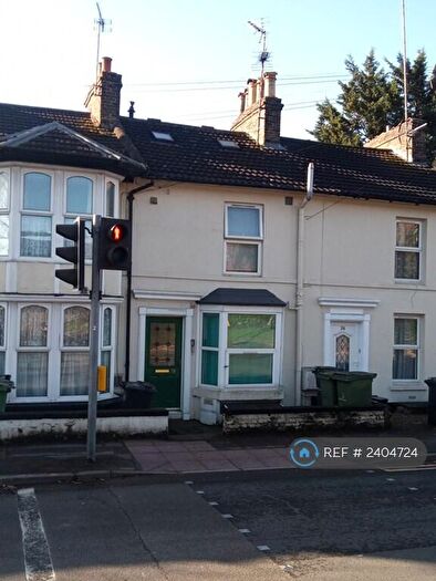 2 Bedroom Flat To Rent In Ashford Road, Maidstone, ME14