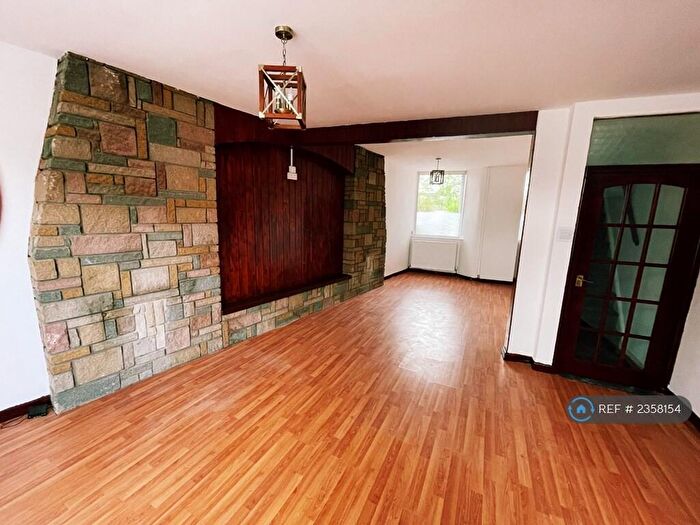 3 Bedroom Semi-Detached House To Rent In Catherine Street, Crewe, CW2