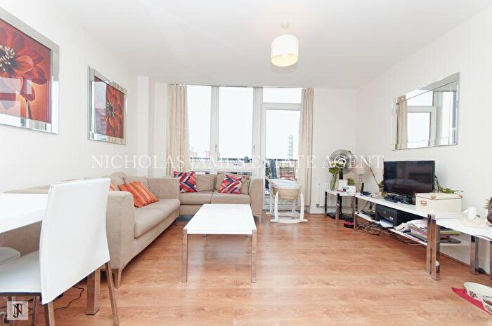 2 Bedroom Flat To Rent In Eaton Road, Wenlock House Enfield, EN1