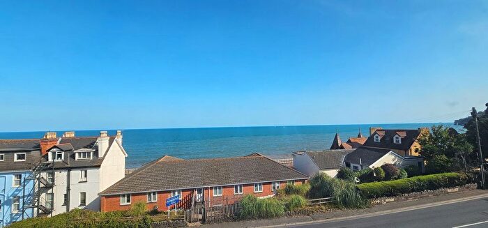 2 Bedroom Flat To Rent In West Cliff, Dawlish, EX7