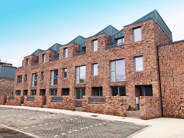 3 Bedroom House To Rent In Culvert Rise, Nottingham, NG2