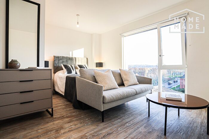 Flat To Rent In Brook Place, S11