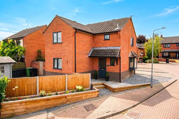 3 Bedroom Detached House For Sale In Ice House Court, Long Stratton, Norwich, NR15