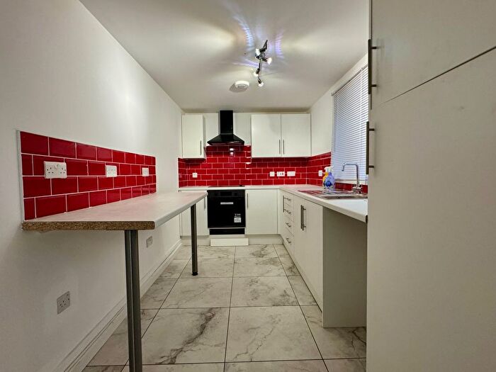 2 Bedroom Flat To Rent In Priory Street, Carmarthen, SA31