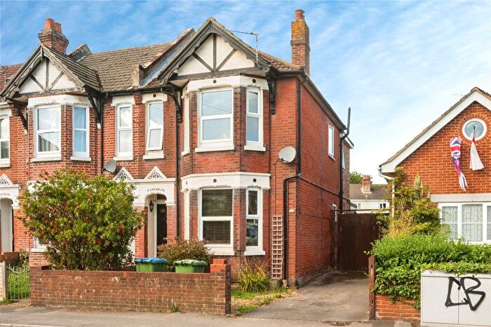 3 Bedroom Semi-Detached House For Sale In Spring Road, Southampton, Hampshire, SO19
