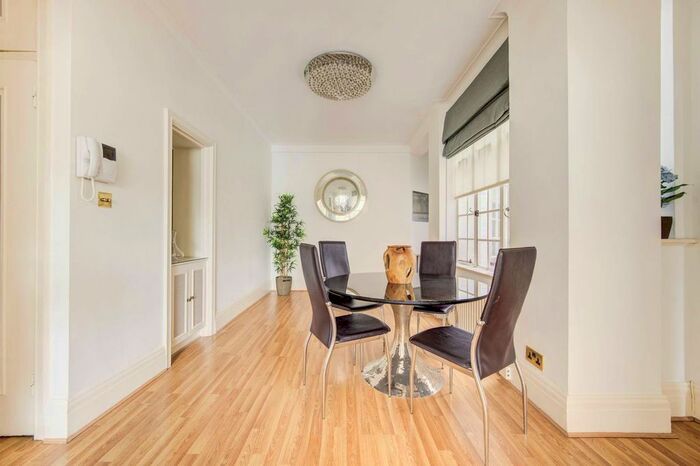 1 Bedroom Flat To Rent In Warwick Gardens, Kensington, London, W14