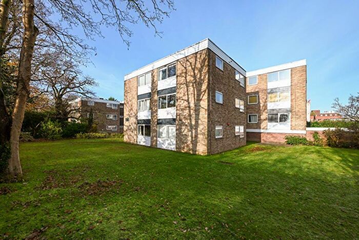 2 Bedroom Apartment To Rent In Camberley, GU15
