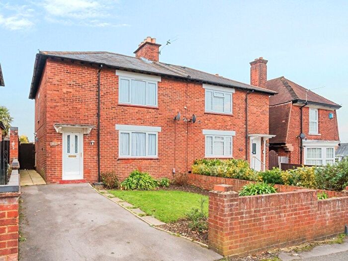 3 Bedroom Semi-Detached House To Rent In Mayfield Road, Southampton, Hampshire, SO17