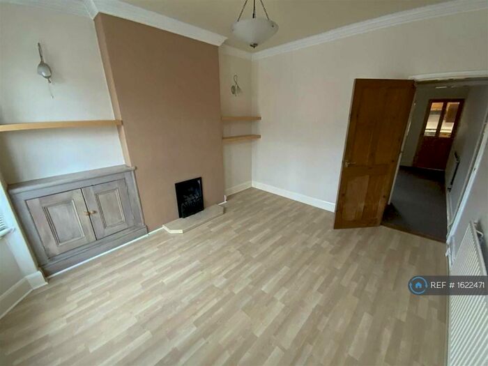 2 Bedroom Terraced House To Rent In Danvers Road, Leicester, LE3