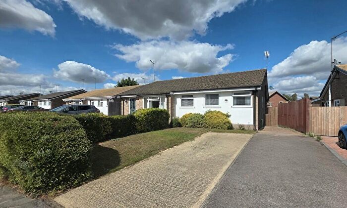 2 Bedroom Semi-Detached Bungalow For Sale In Ellesmere Crescent, Brackley, NN13