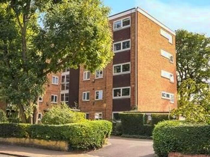2 Bedroom Flat To Rent In St. John's Avenue, London, SW15