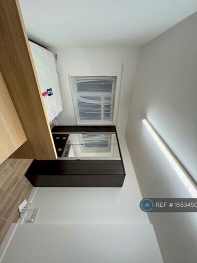 Studio To Rent In Crown Road, Ilford, IG6