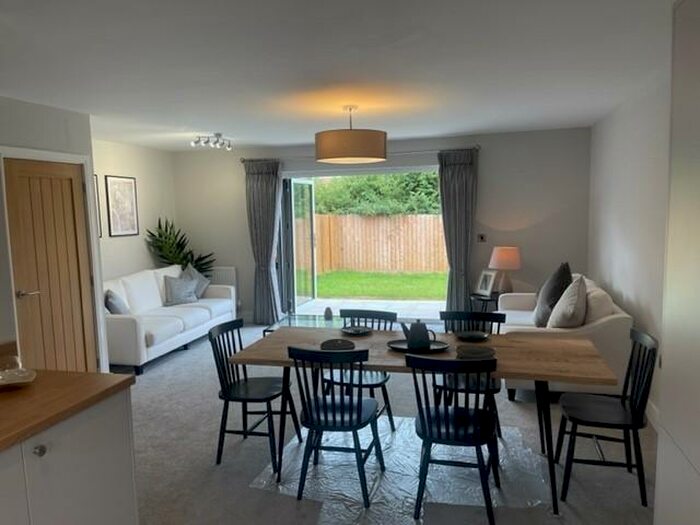 3 Bedroom Semi-Detached House To Rent In Yetminster, DT9