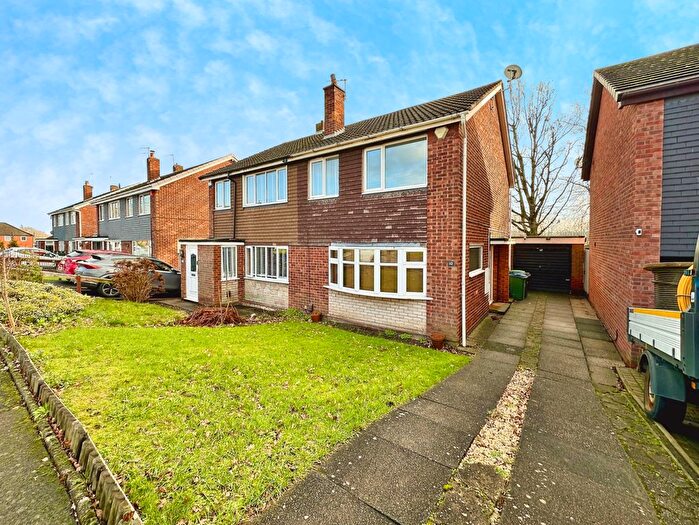 3 Bedroom Semi Detached House For Sale In Wakes Road, Wednesbury, Wednesbury, WS10