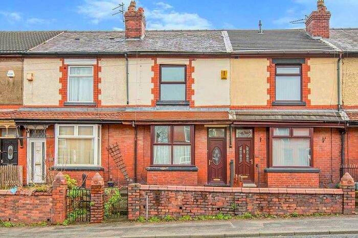 2 Bedroom House To Rent In Wigan Road, Ashton-in-makerfield, Wigan, Lancashire, WN4