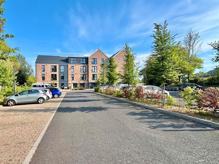 2 Bedroom Apartment For Sale In Freshwater, Isle Of Wight, PO40