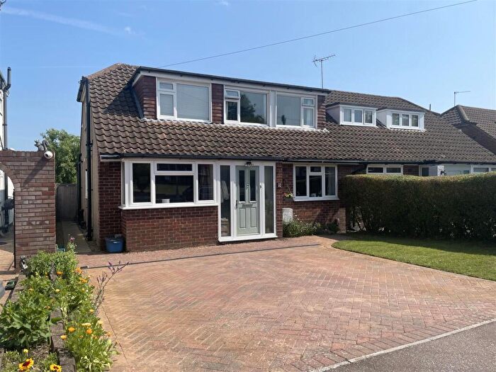 3 Bedroom Semi-Detached House For Sale In The Greenway, Potters Bar, EN6