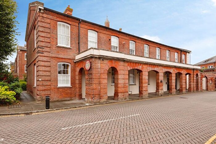 1 Bedroom Flat To Rent In Royal Gate, Southsea, Hampshire, PO4