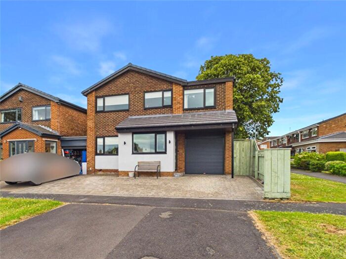 4 Bedroom Detached House For Sale In Bywell Close, Ryton, Tyne And Wear, NE40