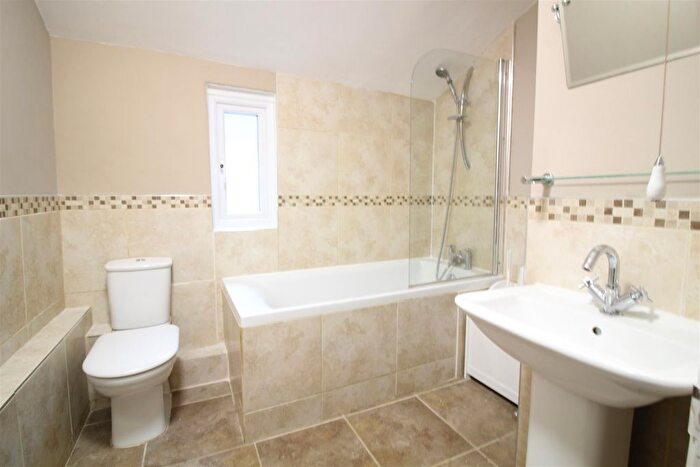 1 Bedroom Property To Rent In York Road, Aldershot, GU11