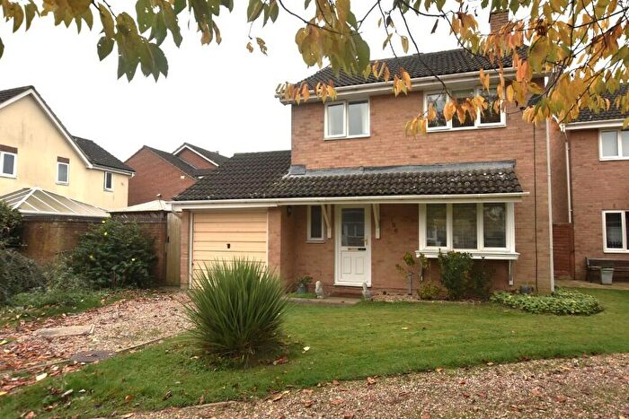 3 Bedroom Detached House To Rent In Lyneham Road, Bicester, Oxfordshire, OX26
