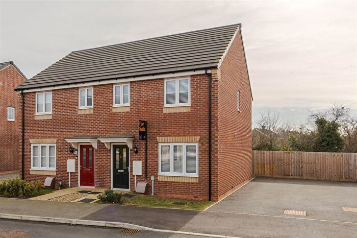 3 Bedroom Semi-Detached House For Sale In The Maltings, Kirton Lindsey, Gainsborough, DN21