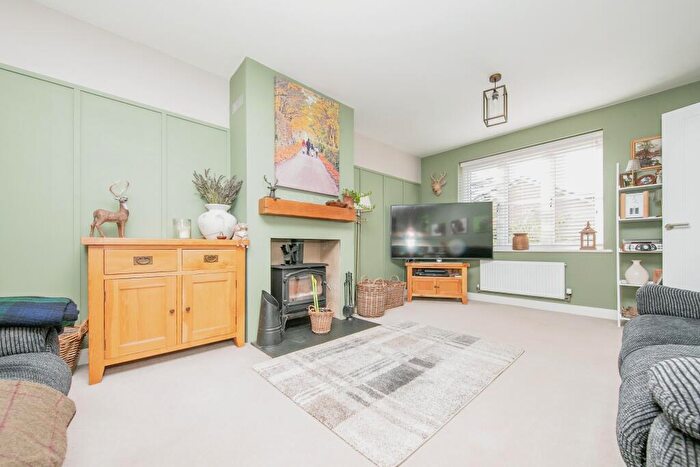 4 Bedroom Detached House For Sale In Beadon Way, Woodbridge, Suffolk, IP12
