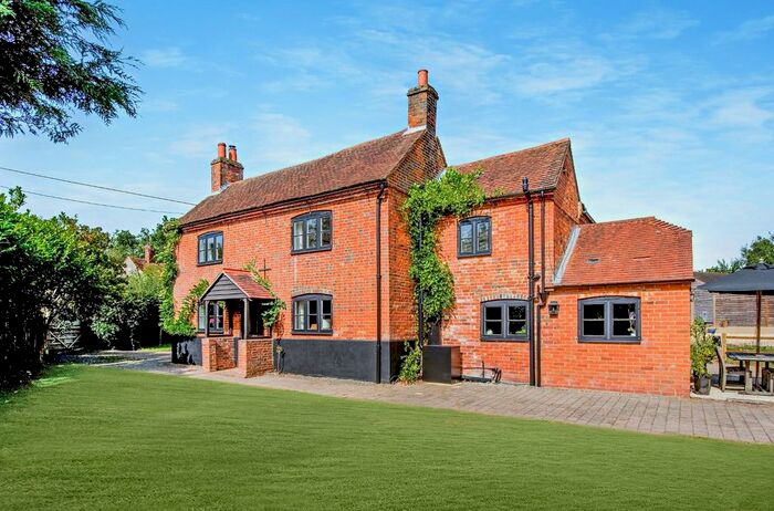 4 Bedroom Detached House To Rent In Holdrop Hill, Headley, Hampshire, RG19