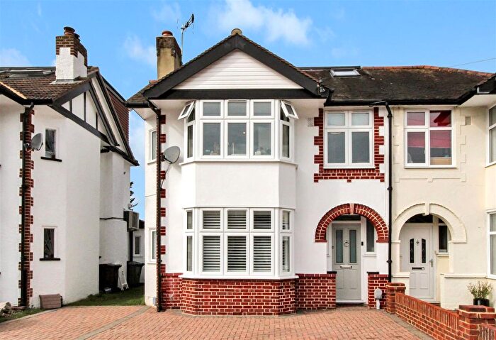 4 Bedroom Semi Detached House For Sale In Station Avenue, West Ewell, KT19